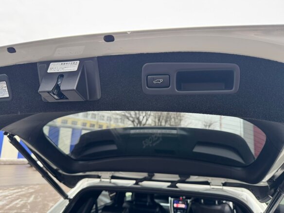 2018 Toyota Harrier III (XU60) Рестайлинг, белый - вид 13