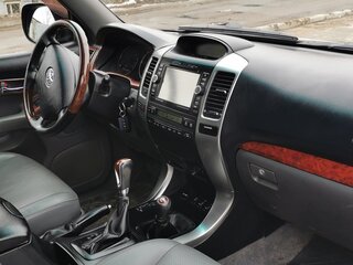 2007 Toyota Land Cruiser Prado 5-speed 120 Series Рестайлинг, чёрный, 2350000 рублей, вид 3