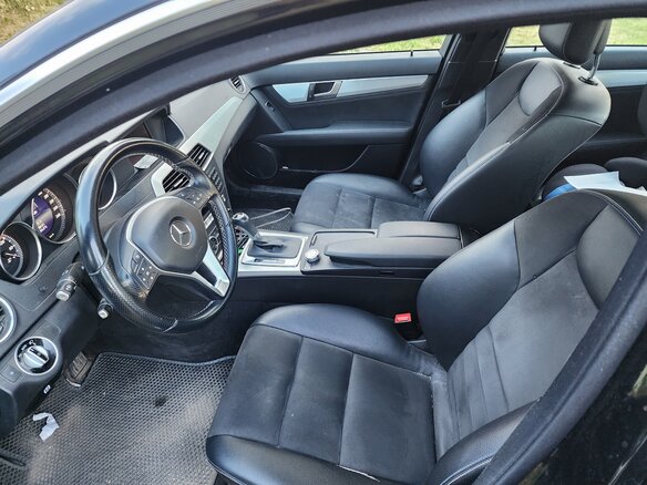 2014 Mercedes-Benz C-Класс 180 III (W204) Рестайлинг, чёрный, 1450000 рублей - вид 5