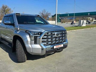 2022 Toyota Tundra CrewMax III, серый, 13500000 рублей, вид 2