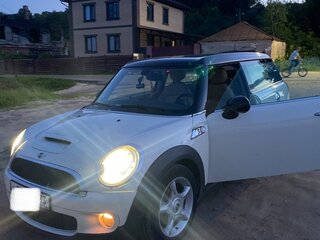 2008 Mini Clubman Cooper S I, белый, 1100000 рублей, вид 1