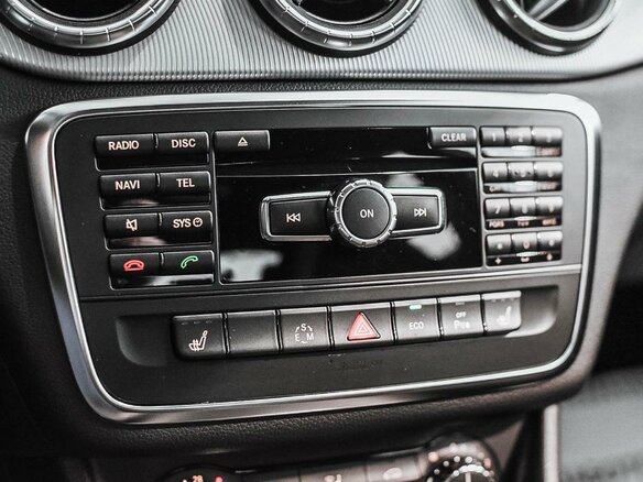 2013 Mercedes-Benz CLA 200 I (C117, X117), чёрный - вид 20