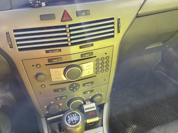 2005 Opel Astra H, серебристый, 550000 рублей - вид 13