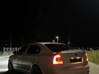 2010 Skoda Octavia DSG7 II (A5) Рестайлинг, белый, 1360000 рублей, вид 1