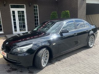 2008 BMW 5 серии 520i V (E60/E61) Рестайлинг, чёрный, 1050000 рублей, вид 4