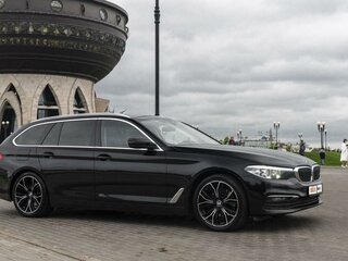 2019 BMW 5 серии 520d xDrive VII (G30/G31/G38), чёрный, 3120000 рублей, вид 3