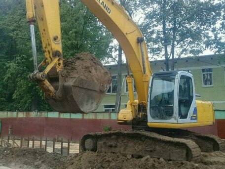 2006 Kobelco SK250-6, жёлтый, 3250000 рублей, вид 1