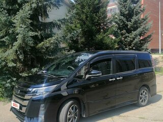 2018 Toyota Noah III (R80) Рестайлинг, чёрный, 2800000 рублей, вид 1