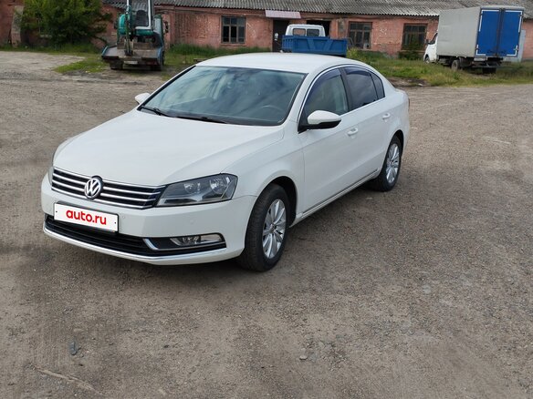 2012 Volkswagen Passat B7, белый, 1550000 рублей
