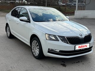 2019 Skoda Octavia III (A7) Рестайлинг, белый, 1790000 рублей, вид 4