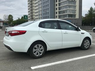 2015 Kia Rio III Рестайлинг, белый, 1000000 рублей, вид 2