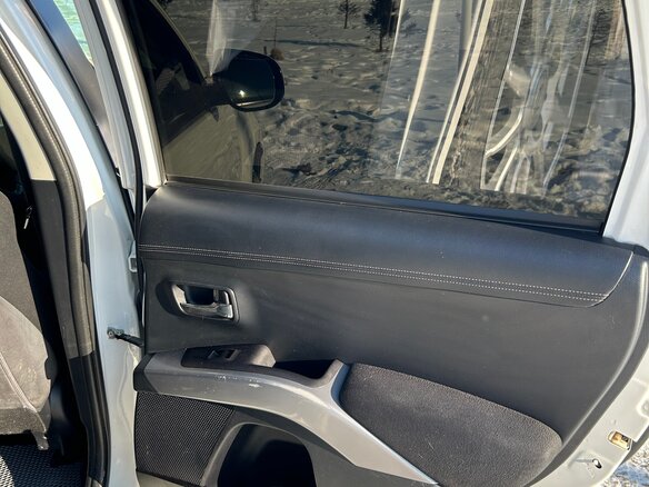 2012 Mitsubishi Outlander II Рестайлинг, белый, 1250000 рублей - вид 14