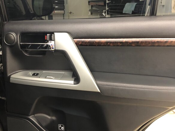 2013 Toyota Land Cruiser 200 Series Рестайлинг 1, чёрный, 5050000 рублей - вид 18