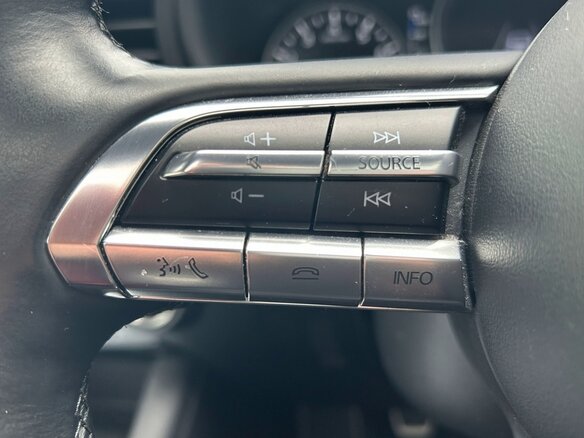 2023 Mazda 3 IV (BP), белый, 1320000 рублей - вид 11