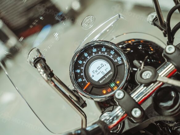 2026 Royal Enfield Meteor, красный, 528000 рублей - вид 9