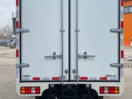 2023 Isuzu Elf (N-series), белый, 3500000 рублей, вид 5