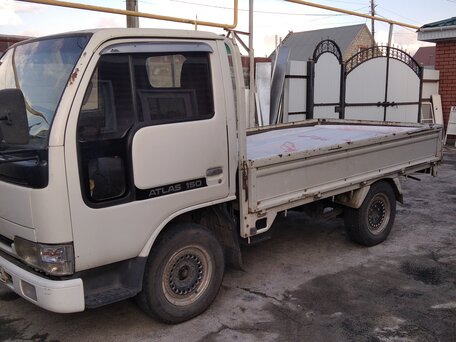1999 Nissan Atlas, белый, 800000 рублей, вид 2