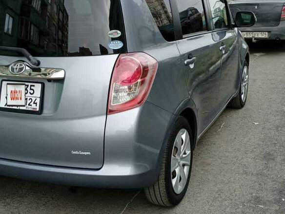 2010 Toyota Ractis I, серый, 1200000 рублей - вид 2