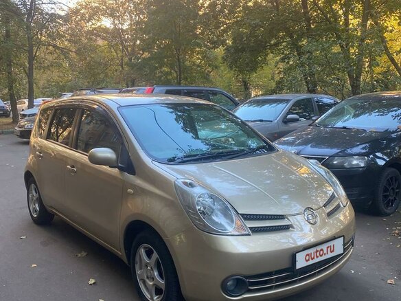2005 Nissan Note I, золотистый, 700000 рублей - вид 1