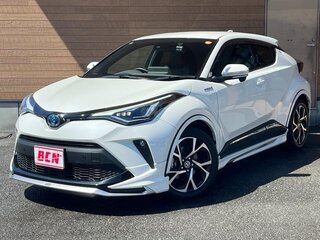 2023 Toyota C-HR I Рестайлинг, белый, 1760000 рублей, вид 1