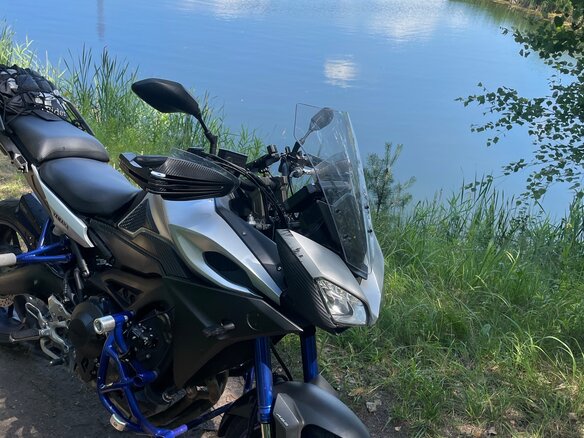 2017 Yamaha MT-09 Tracer (FJ-09), серебристый, 899000 рублей - вид 5
