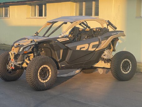 2023 BRP Can-Am Maverick X RC Turbo RR, бежевый, 5400000 рублей, вид 1