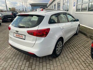 2018 Kia Ceed II Рестайлинг, белый, 1357000 рублей, вид 3