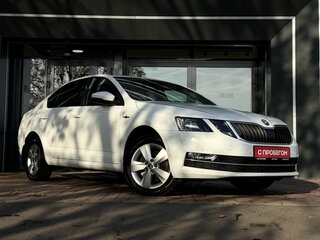 2019 Skoda Octavia III (A7) Рестайлинг, белый, 2339900 рублей, вид 3