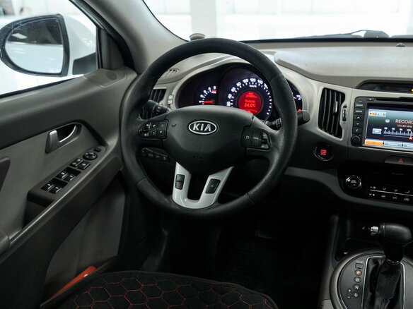 2011 Kia Sportage III, белый - вид 9