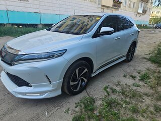 2018 Toyota Harrier III (XU60) Рестайлинг, белый, 3300000 рублей, вид 1