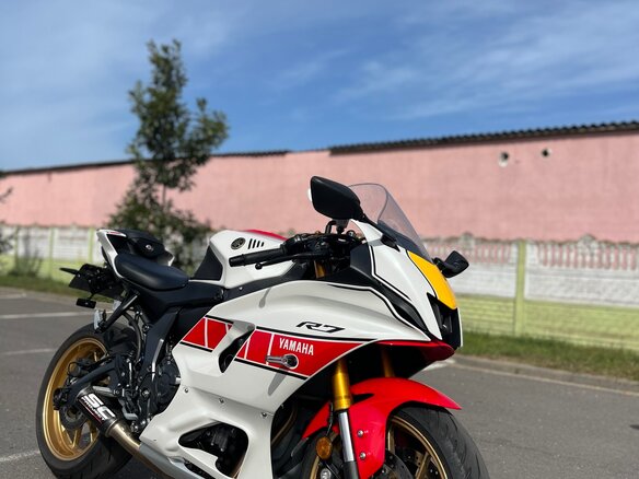 2022 Yamaha YZF-R7, золотистый, 1800000 рублей - вид 1