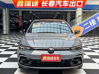 2023 Volkswagen Golf VIII, серый, 1515000 рублей, вид 2