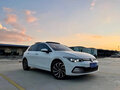2023 Volkswagen Golf VIII, белый, 1780000 рублей - вид 1