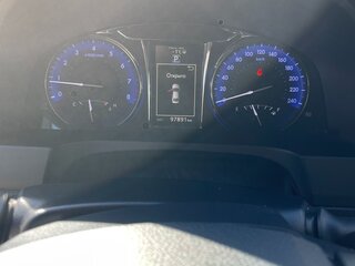 2017 Toyota Camry VII (XV50) Рестайлинг, белый, 2620000 рублей, вид 1