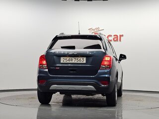2021 Chevrolet Trax I Рестайлинг, серый, 959000 рублей, вид 4