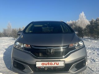 2019 Honda Fit III Рестайлинг, серебристый, 1369000 рублей, вид 1