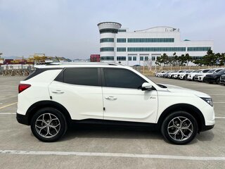 2020 SsangYong Korando IV, серебристый, 2450000 рублей, вид 2