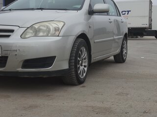 2005 Toyota Corolla IX (E120, E130) Рестайлинг, серебристый, 260000 рублей, вид 1