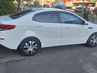 2015 Kia Rio III Рестайлинг, белый, 1350000 рублей, вид 2