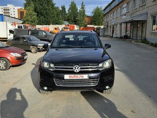 2010 Volkswagen Touareg II, чёрный, 2100000 рублей, вид 4