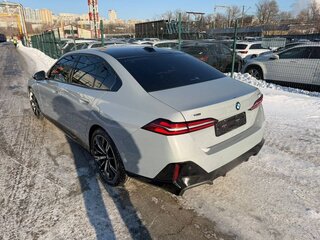 2023 BMW 5 серии 530i xDrive VIII (G60/G61/G68), серый, 7100000 рублей, вид 5