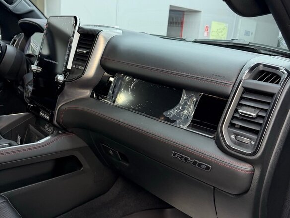 2025 Ram 1500 RHO V Рестайлинг, чёрный - вид 16