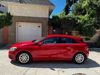2014 Mercedes-Benz A-Класс 180 III (W176), красный, 1700000 рублей, вид 3