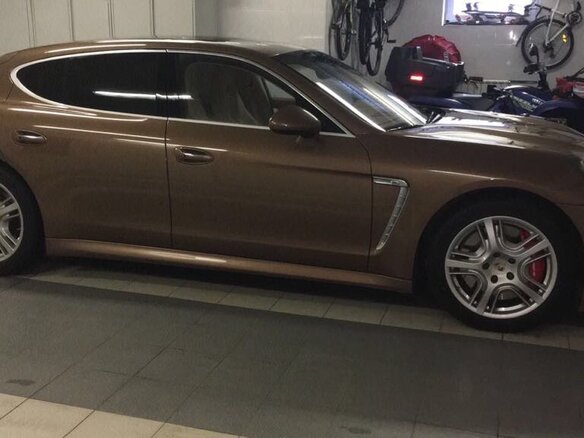 2009 Porsche Panamera Turbo I, коричневый - вид 2