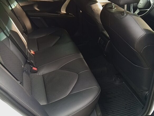 2021 Toyota Camry VIII (XV70) Рестайлинг, белый, 2749000 рублей - вид 11
