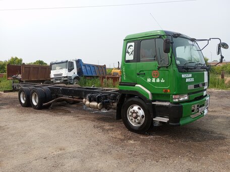 1998 Nissan Diesel, зелёный, 1950000 рублей, вид 2