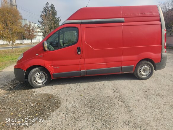 2010 Renault Trafic, красный, 990000 рублей - вид 10