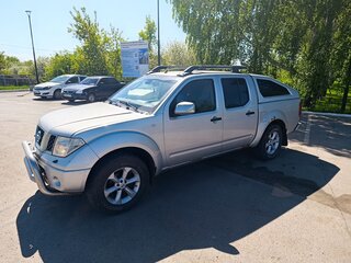 2007 Nissan Navara (Frontier) III (D40), серебристый, 1350000 рублей, вид 1