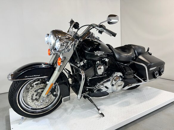 2011 Harley-Davidson Road King, чёрный, 710000 рублей - вид 6