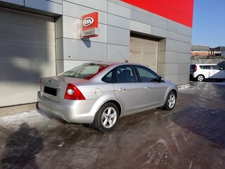 2010 Ford Focus II Рестайлинг, серебристый, 550000 рублей, вид 3